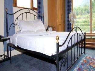 מנאלי Armaan Holiday Cottage מראה חיצוני תמונה